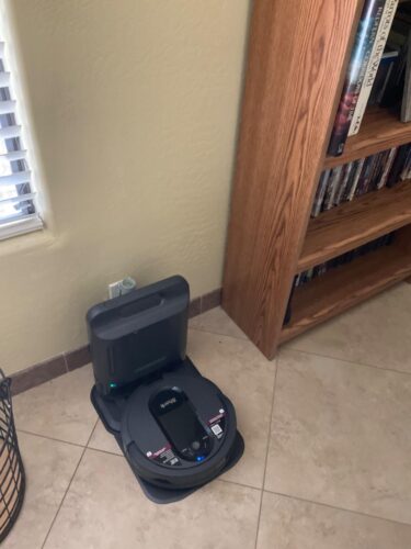 Shark Matrix Plus 2-in-1 Robot Vacuum & Mop with Sonic Mopping, Matrix Clean Navigation, Self-Empty HEPA Base, Precision Mapping, CleanEdge Technology, Pet Hair Removal, WiFi/App Control, RV2610WA photo review