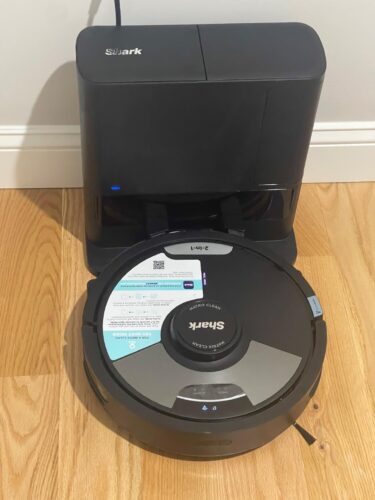 Shark Matrix Plus 2-in-1 Robot Vacuum & Mop with Sonic Mopping, Matrix Clean Navigation, Self-Empty HEPA Base, Precision Mapping, CleanEdge Technology, Pet Hair Removal, WiFi/App Control, RV2610WA photo review