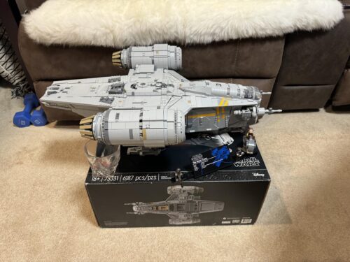 LEGO Star Wars UCS Razor Crest 75331 Ultimate Collectors Series Starship Model, Large Mandalorian Display Set for Adults, Includes Minifigures and Grogu photo review