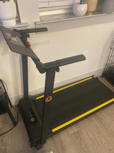 UREVO Under-Desk Walking Pad Treadmill – 0.6–6.2 MPH (1–10 km/h), 100 kg Capacity, Remote Control & LED Display, Foldable Compact Design photo review