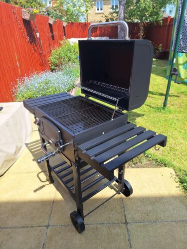 CosmoGrill Outdoor XL Charcoal Smoker BBQ Grill – Adjustable Charcoal Pan, Built-in Thermometer, 2 Side Tables, Chimney & Wheels – Portable Garden Barbecue Smoker photo review