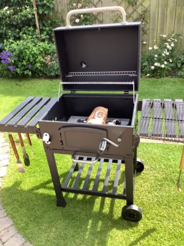 CosmoGrill Outdoor XL Charcoal Smoker BBQ Grill – Adjustable Charcoal Pan, Built-in Thermometer, 2 Side Tables, Chimney & Wheels – Portable Garden Barbecue Smoker photo review